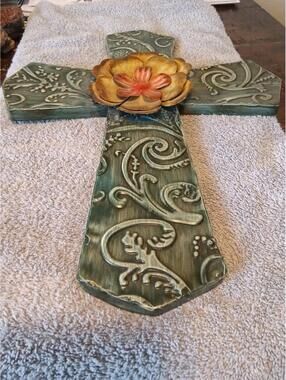 Decorative Floral Wall Cross Plaque 17.5x14